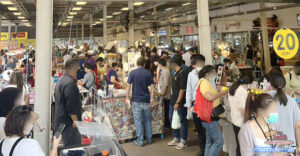 ตลาดนัดกลางวัน